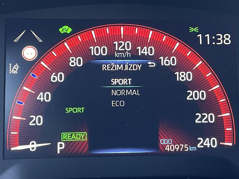 Toyota Corolla COM. STYLE TECH 1.8 Hyb. 90 kW - fotka 19 z 28