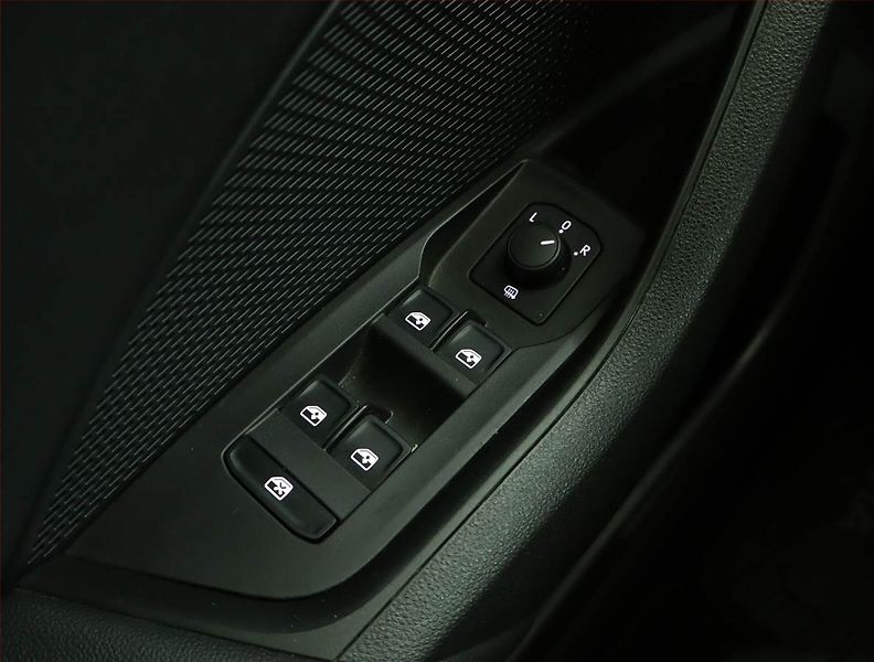 Škoda Octavia (2023) Ambition 2.0 TDI, ČR,1.maj - fotka 15 z 15