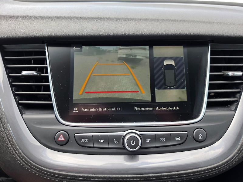 Opel Grandland X 1.5CDTi 96kW Ultimate LED 1Maj - fotka 17 z 27