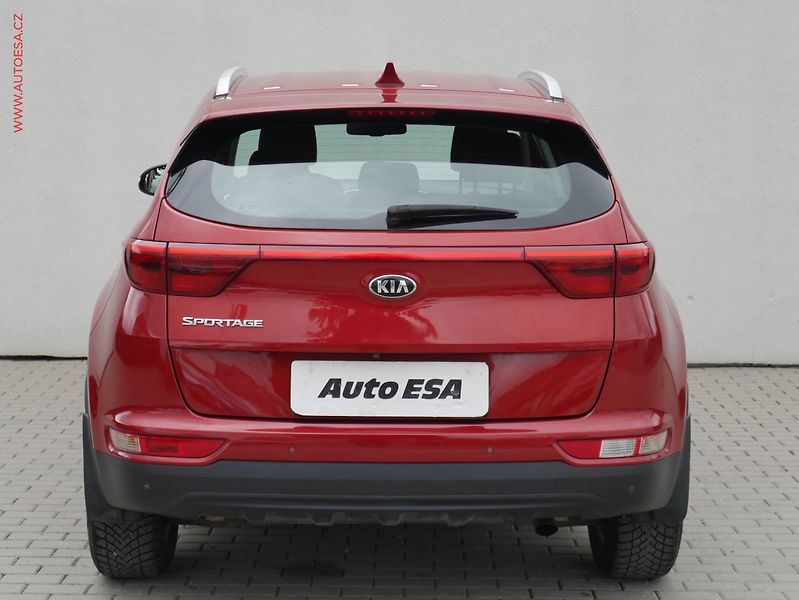 Kia Sportage (2016) 1.6 GDi, ČR, Active, navi - fotka 5 z 22