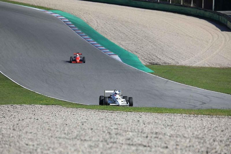Druhý zářijový víkend patřil na Automotodromu Brno tradiční události Masaryk Racing Days.