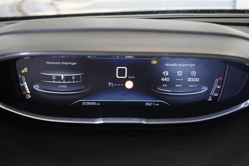 Peugeot 3008 1.6 BLUEHDI 88kW ALLURE - fotka 19 z 29