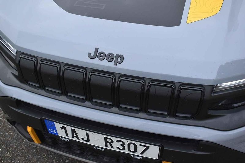 Jeep Avenger dobře poslouží menším rodinám, které nechtějí jezdit vždy jen po silnici.