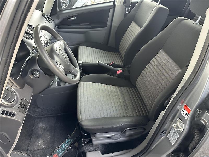 Suzuki SX4 1,6 4x4 1.majitel - fotka 12 z 18