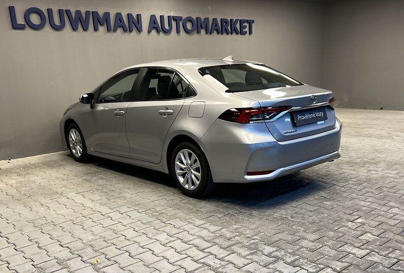 Toyota Corolla 1,5 COMFORT - fotka 15 z 16