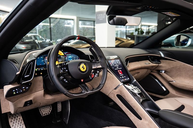 Ferrari Roma Spider Carbon/JBL/360/LED - fotka 5 z 26