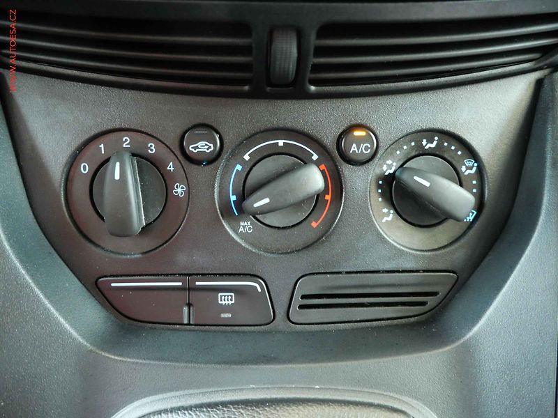 Ford C-MAX (2012) 1.6i, 2.maj,ČR, Klima - fotka 19 z 20