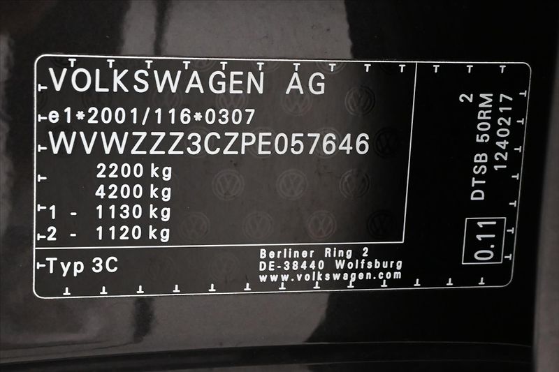 Volkswagen Passat 2,0 TDI 110 kW DSG Business Zá - fotka 12 z 31