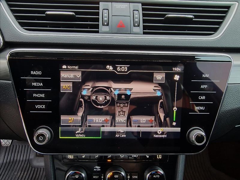 Škoda Superb 2.0TDI 110kW,původ ČR,1.Maj - fotka 34 z 50