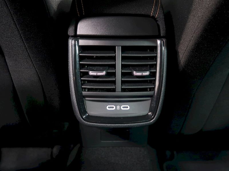 Škoda Scala (2025) TOP SELECTION 1.0TSI 85KW DSG - fotka 38 z 40