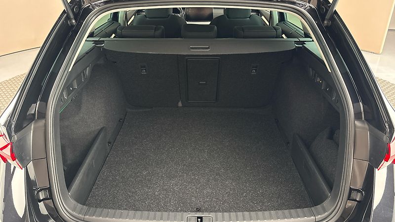 Škoda Octavia 2.0 TDI DSG 4x4 Style Combi - fotka 17 z 31