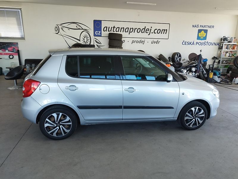 Škoda Fabia (2010) 1,2TSI,63KW,KLIMA,TAŽNÝ,ČR - fotka 4 z 25