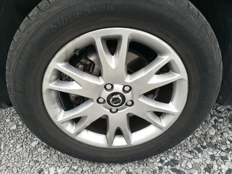 Volvo XC90 2,4 D5 AWD - fotka 16 z 18