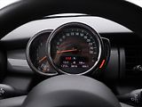 Mini Cooper 1,5 100 kW 1.Maj. Aut.klima - náhled 14
