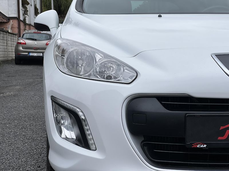 Peugeot 308 1.6HDi KOUPENO V ČR odp.DPH - fotka 32 z 37