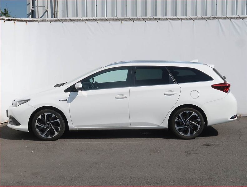 Toyota Auris (2015) Hybrid, Automat, Tempomat - fotka 3 z 21