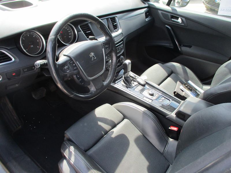 Peugeot 508 (2014) 2,0 HDi - fotka 8 z 15