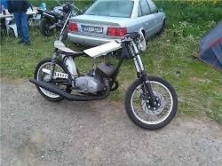 Závody Socialistik Dragster.
