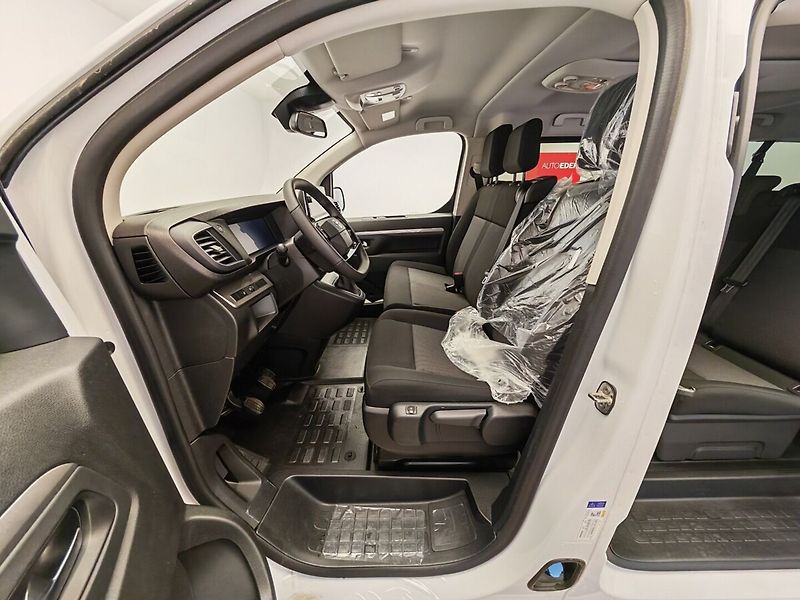 Toyota ProAce Verso 2.0L Diesel 9S Business L2 - fotka 19 z 34