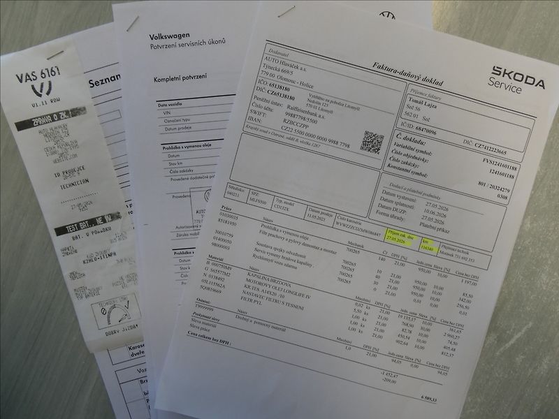 Volkswagen Golf 2,0 VIII TDi 2x kola,LED,CEBIA - fotka 46 z 50