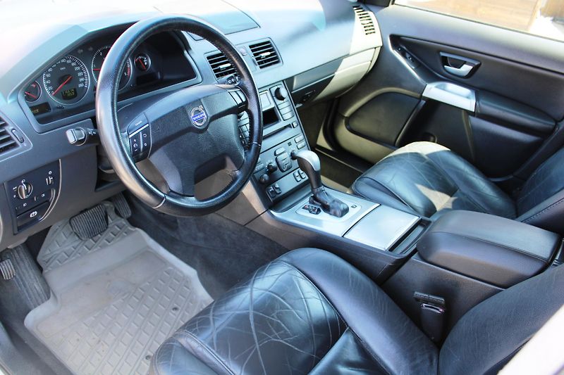 Volvo XC90 (2005) 2.4 D5 AWD AUTOMAT KLIMA ALU - fotka 12 z 20
