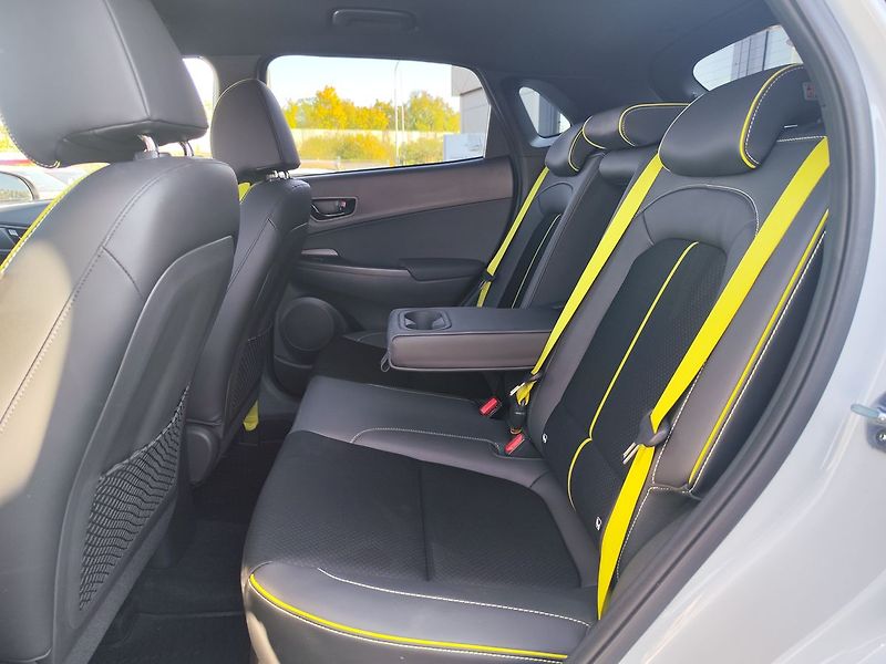 Hyundai Kona 1.6 GDI/104kW Mystic Lime DCT - fotka 10 z 33