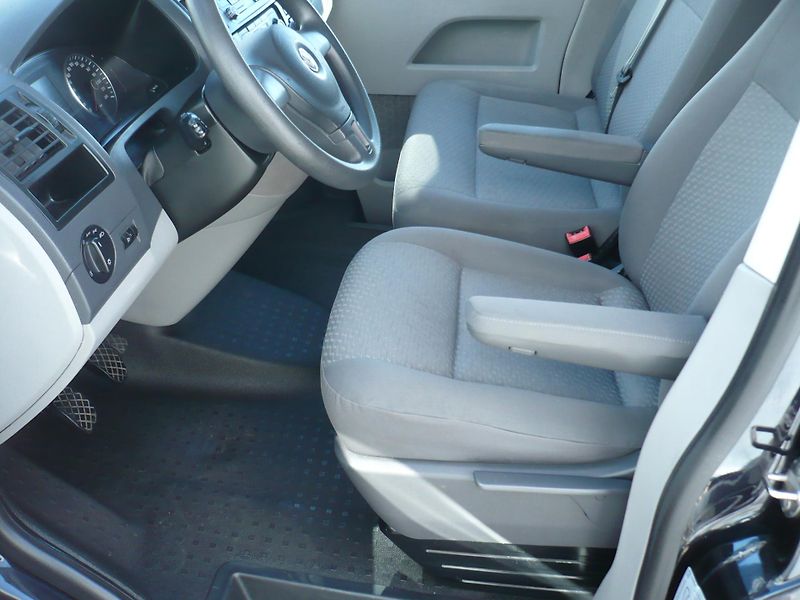 Volkswagen Transporter 2.0TDI DPH 3/9Míst Osobní - fotka 14 z 25