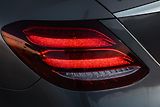Mercedes-Benz Třídy E (2017) E63S AMG 4Matic+ V8 Biturbo - náhled 15