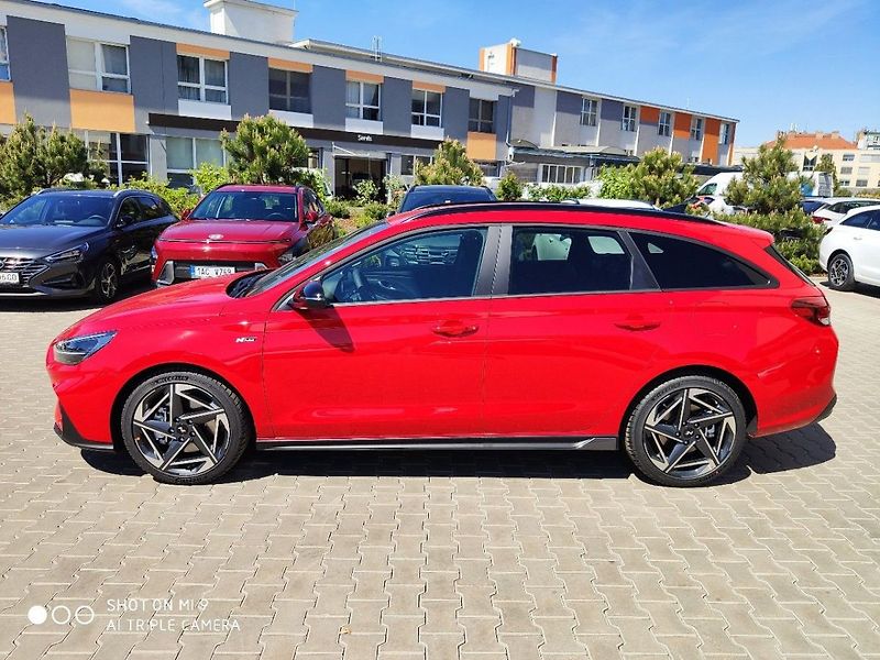 Hyundai i30 WG 26 1,6TGDI DCT N LINE - fotka 3 z 7