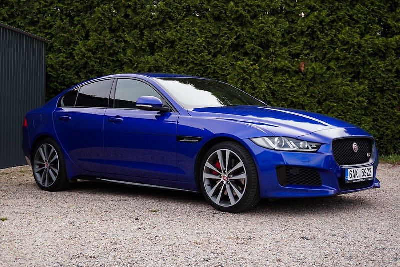 Jaguar XE S SUPERCHARGED DPH - fotka 4 z 33
