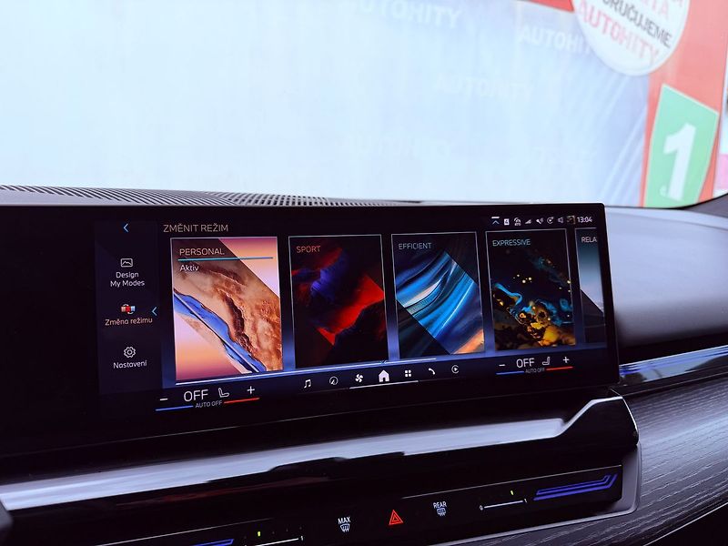 BMW Řada 5 540d xDrive, Serviska, Záruka - fotka 29 z 37