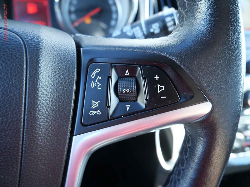 Opel Astra (2015) 2.0 CDTi, ČR, AC, temo - fotka 16 z 21