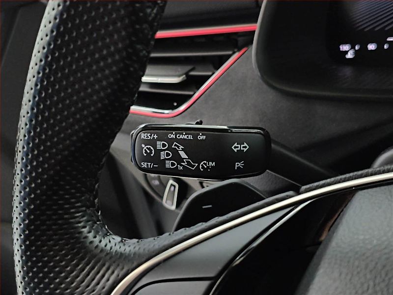 Škoda Kamiq (2024) Drive 1.0 TSI - fotka 18 z 19