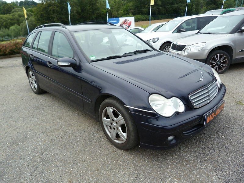 Mercedes-Benz Třídy C 200 CDI - fotka 3 z 21