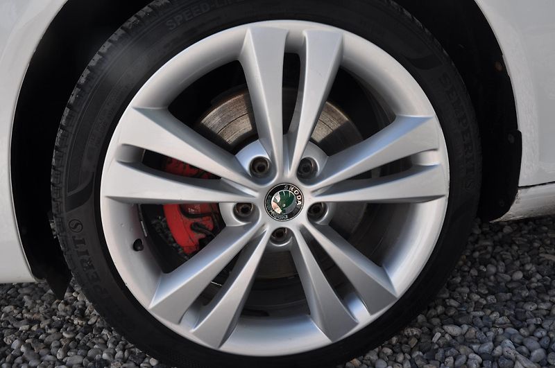 Škoda Octavia II 2.0TDi 125kW KOMBI RS - fotka 22 z 22