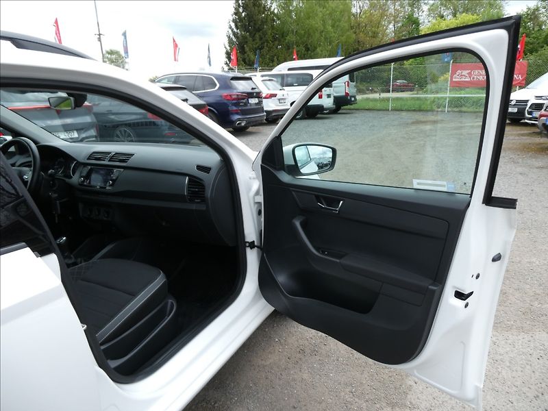 Škoda Fabia 1,0 TSi 81kW 2xkola,DPH,servis - fotka 25 z 43