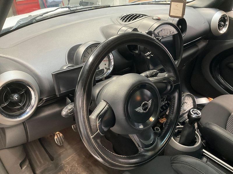 Mini Countryman (2010) MINI Countryman Cooper S ALL4 - fotka 10 z 11
