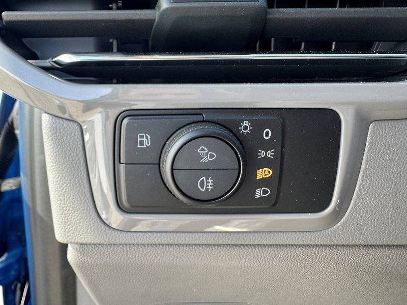 Volkswagen Caravelle (2026) 17kWh Life DR 2,5TSI - fotka 19 z 23