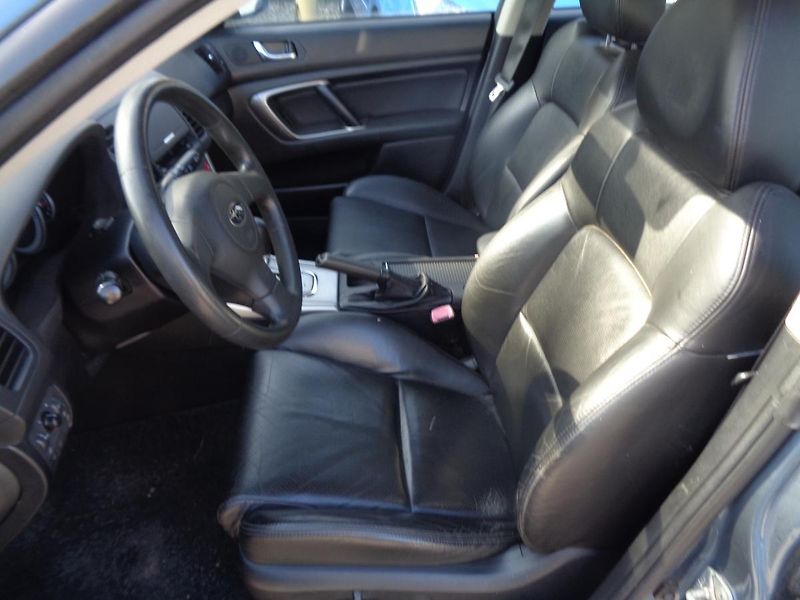 Subaru Legacy 2,0 - fotka 30 z 30