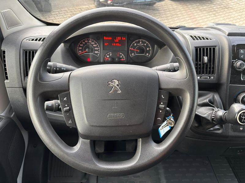 Peugeot Boxer (2022) Furgon L2H2 140k MAN6 - fotka 14 z 19