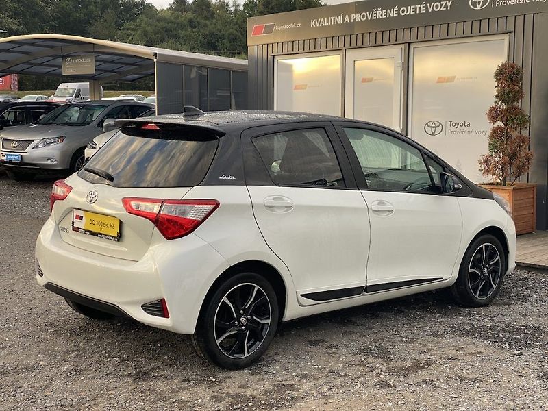 Toyota Yaris 1.5i, ČR-1m, Selection, manual - fotka 7 z 15