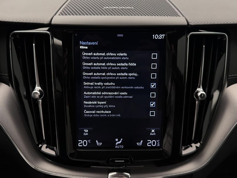 Volvo XC60 B4 AWD INSCRIPTION  - fotka 43 z 55