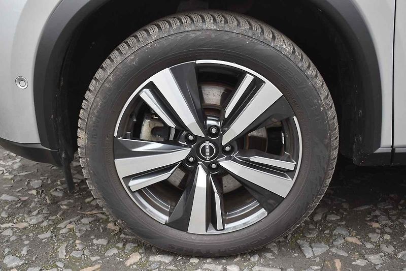 Nissan X-Trail zůstal věrný svým hodnotám i s jiným typem pohonu