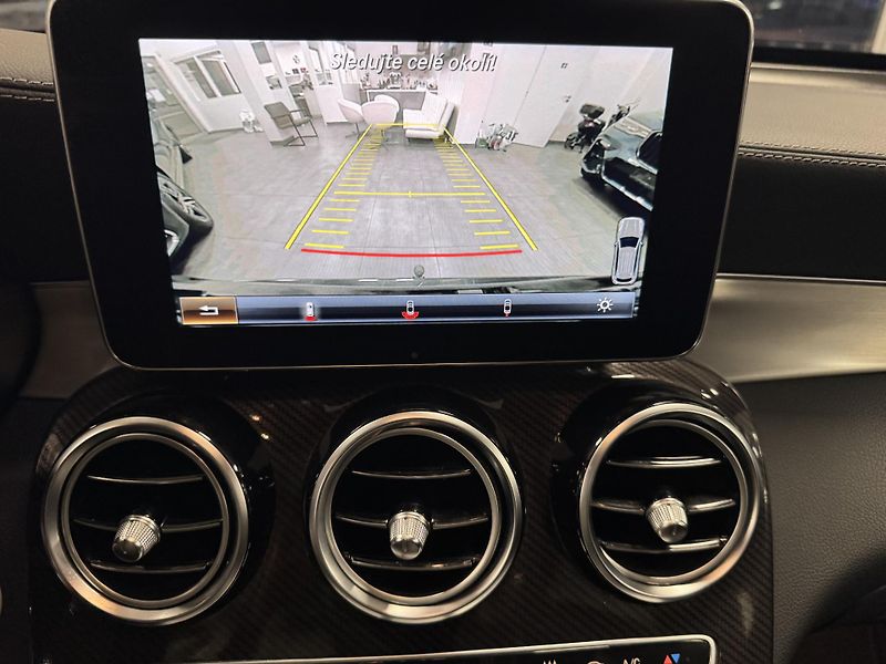 Mercedes-Benz GLC (2017) 350e 4M AMG - fotka 31 z 42