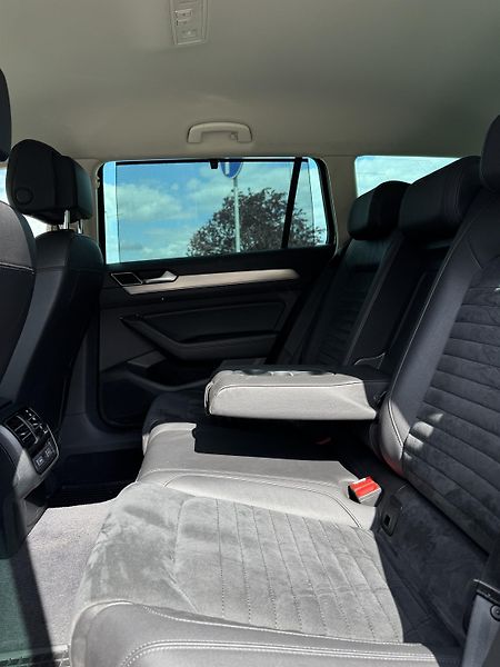 Volkswagen Passat 2.0TDi R-Line 110kWDSG - fotka 26 z 27