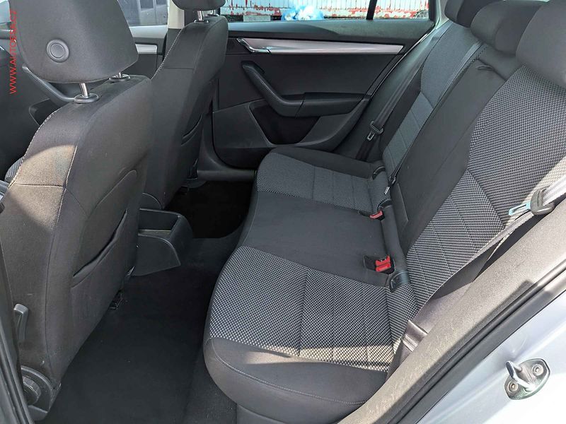 Škoda Octavia (2014) 1.6TDi 4x4, 1.maj, AC, tempo - fotka 10 z 14