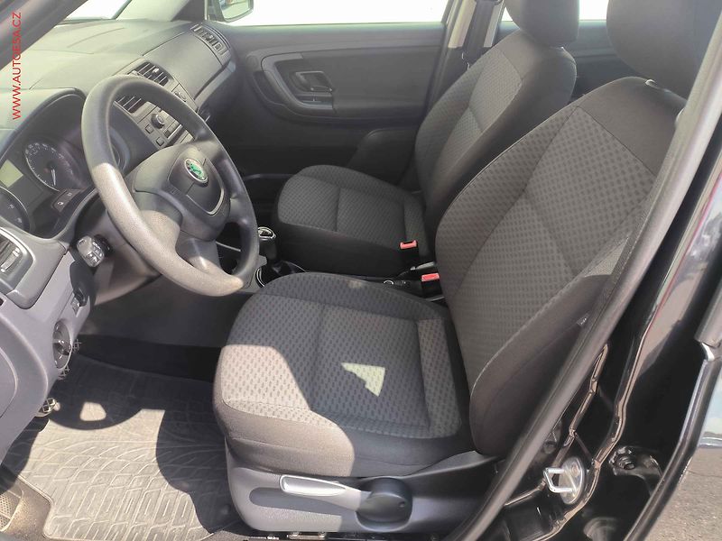 Škoda Fabia (2011) 1.2 TSI, Ambition - fotka 9 z 16