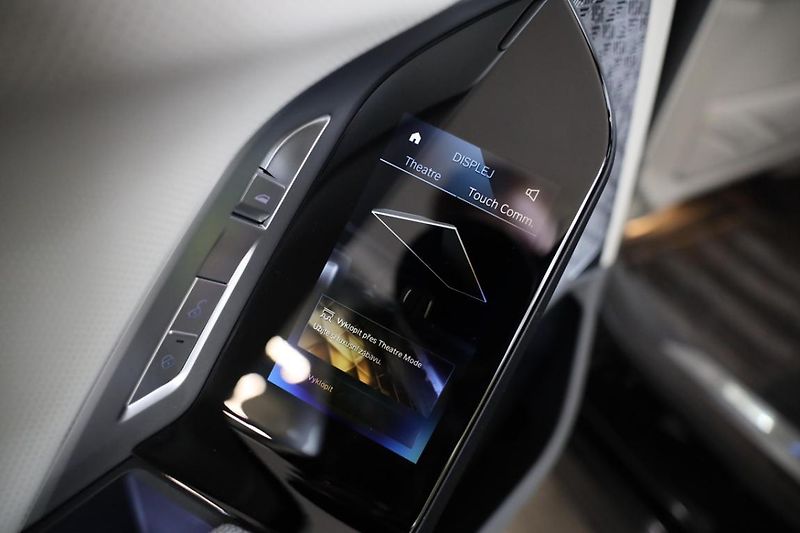 BMW i7 M70 - fotka 32 z 38