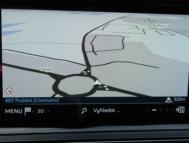 DS Automobiles DS7 Crossback (2022) Performance Line 1.6 PureTech - fotka 16 z 18