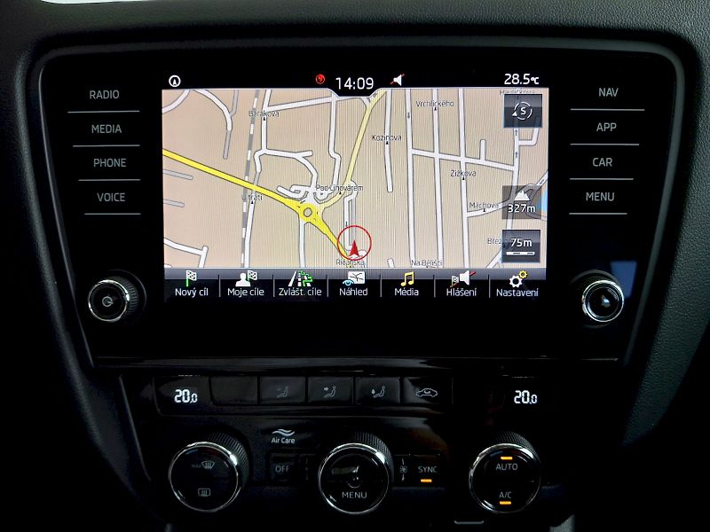 Škoda Octavia (2019) Combi Ambition Plus DSG 1,5TSi - fotka 25 z 34